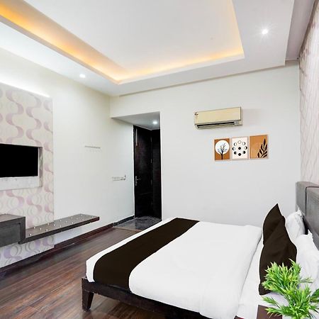 Hotel Super Townhouse Sector 51 Noida Near Metro Station Exteriér fotografie
